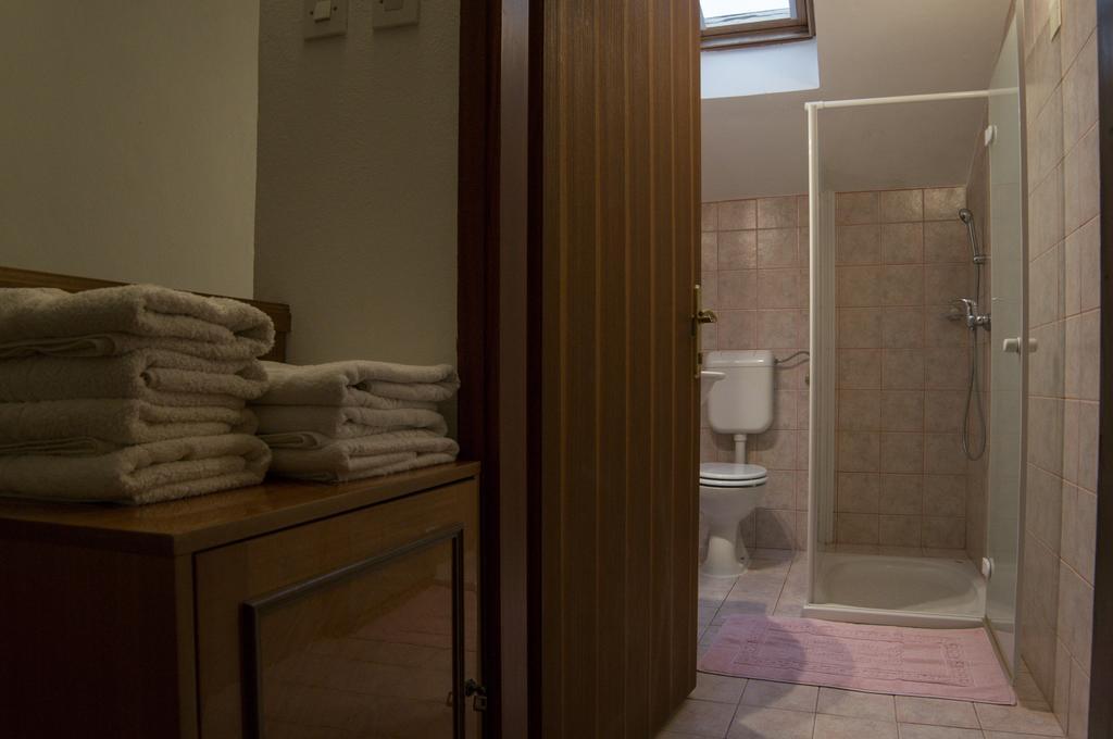 Apartmaji In Sobe Marija Jera Štanjel Zimmer foto